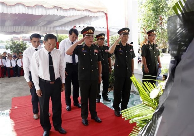 Remains of Vietnamese volunteer soldiers and experts repatriated from Laos